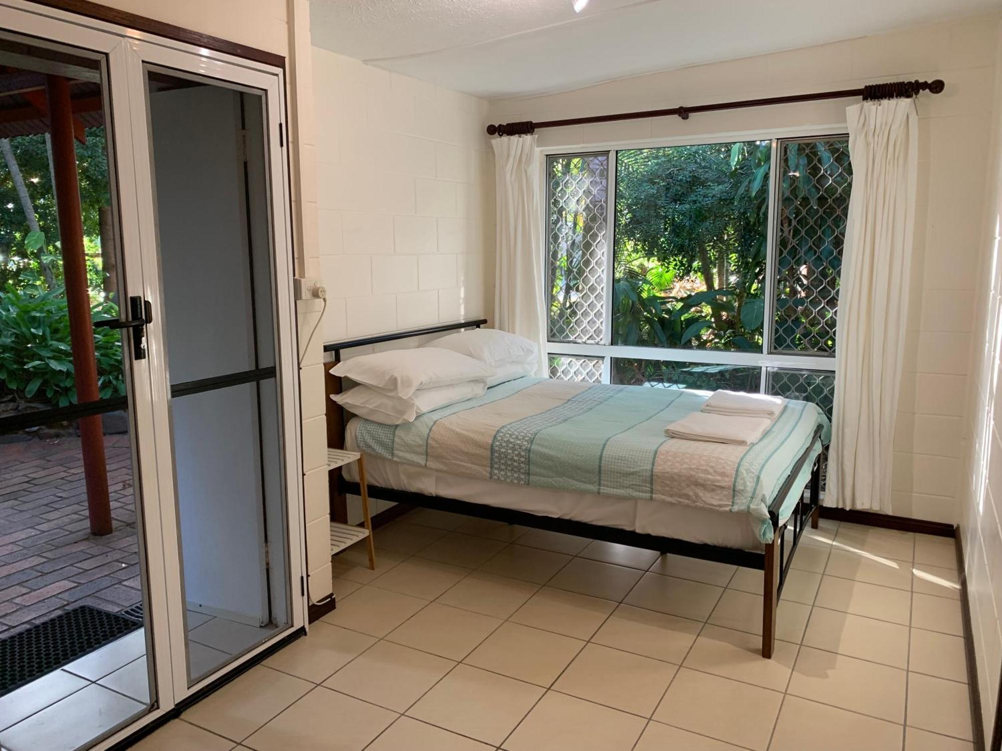 Shambhala Retreat Magnetic Island Cottages Nelly Bay Экстерьер фото